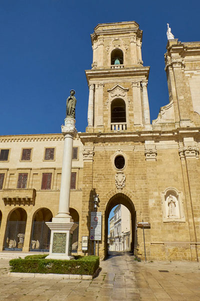 Centro storico e Piazza Duomo brindisi